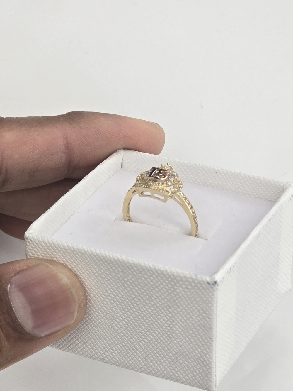 15 Crown Ring in Gold with Clear Stones - Women's Jewelry - Picture 3 of 8